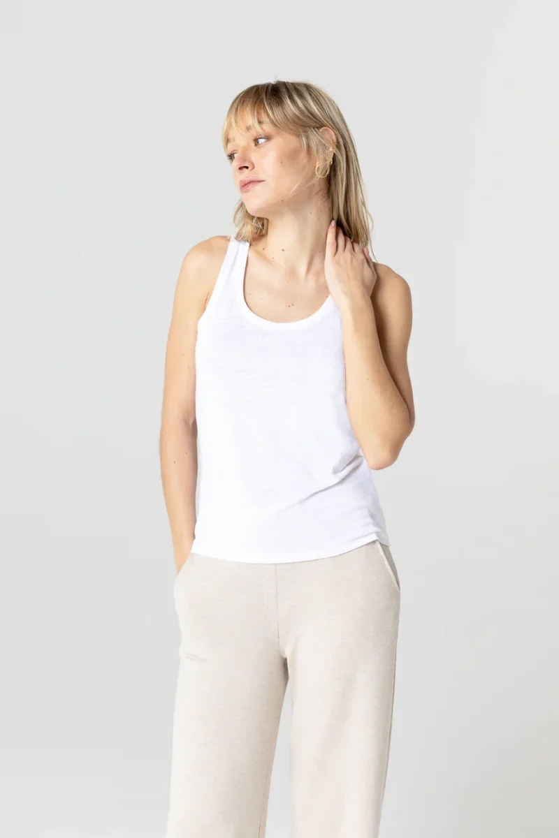 Weißes Tanktop mit U-Ausschnitt – Bild 2
